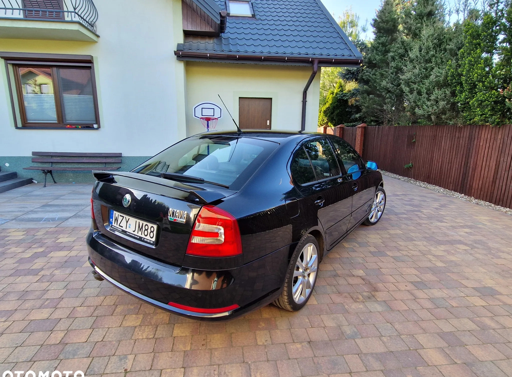 Skoda Octavia cena 23500 przebieg: 200000, rok produkcji 2008 z Żyrardów małe 121